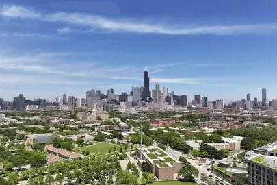 Chicago neighborhoods and skyline