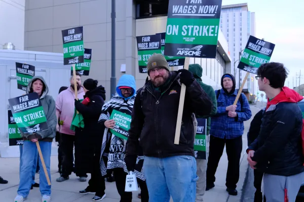 Local 1110 members on strike