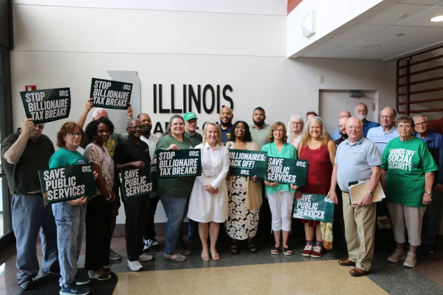 AFSCME members with U.S. Rep. Nikki Budzinski