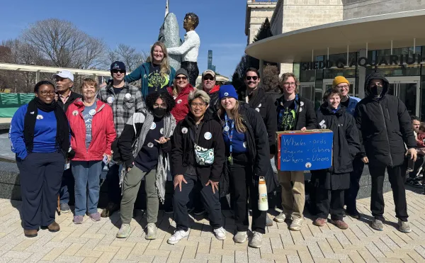 Shedd Aquarium employees